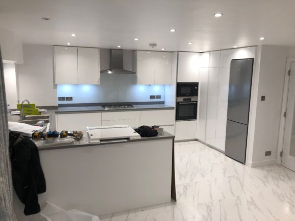 Electrician per hour or day - London - Image 2